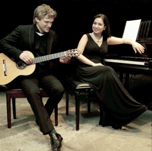 Der Gitarrenvirtuose Evgeny Beleninov und die Pianistin Eleonora Kotlibulatova geben ein Konzert in der Schlosskapelle Monschau. Foto: Privat/pp/Agentur ProfiPress