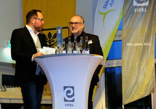 Moderator Patrick Nowicki und Stephan Kohler (Eifel Tourismus GmbH)